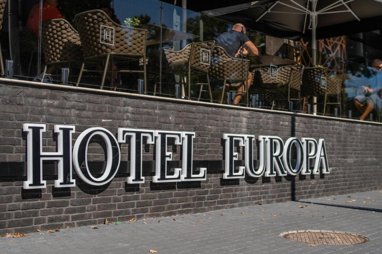 Hotel Europa Komárno Buitenkant foto