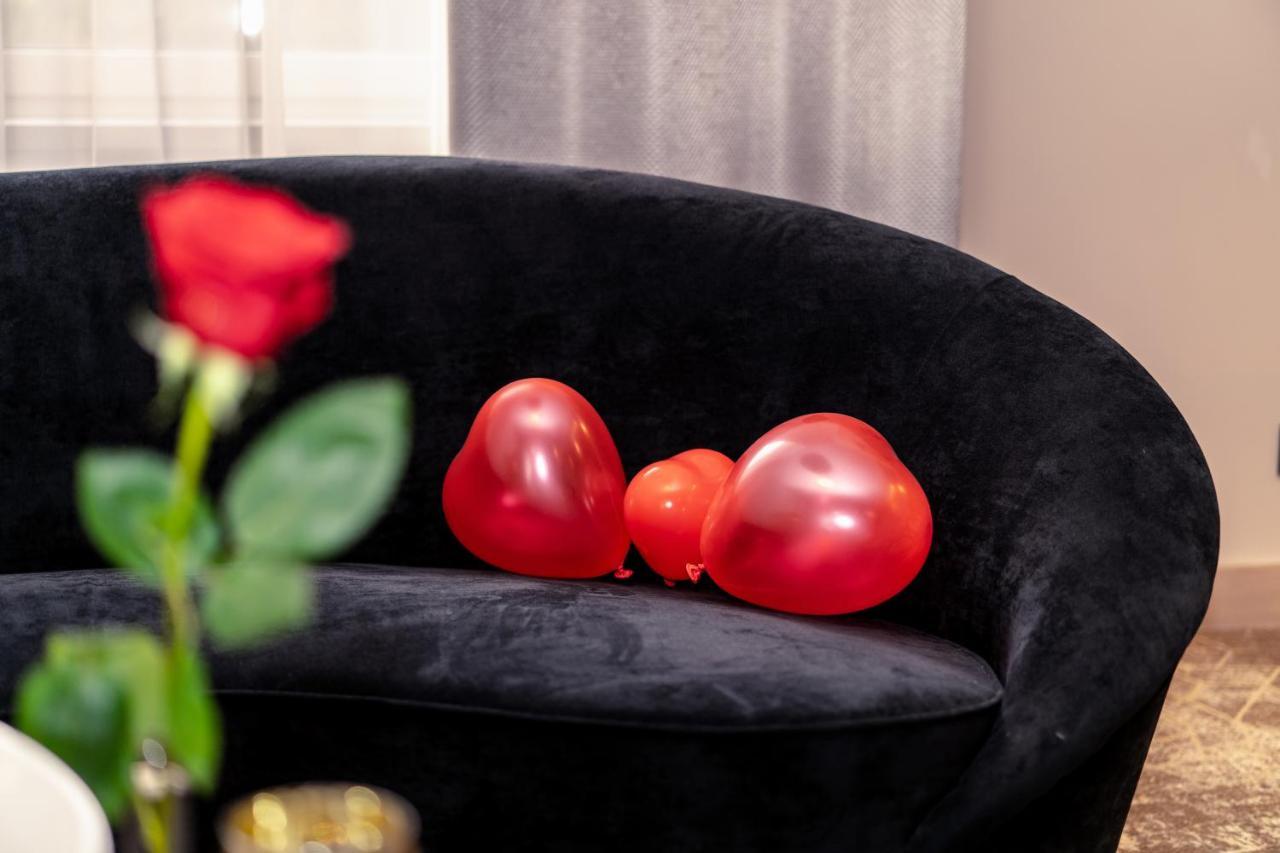 Hotel Europa Komárno Buitenkant foto